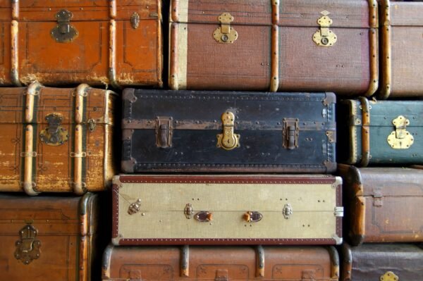 Suitcase Removal Service in London
